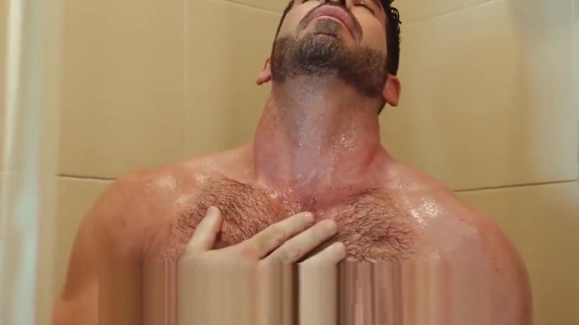 ShowerBait Dripping shower fuck with Tony Shore