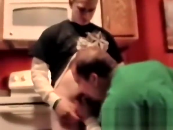 Gay amateur sucks a big fat cock in kinky threesome