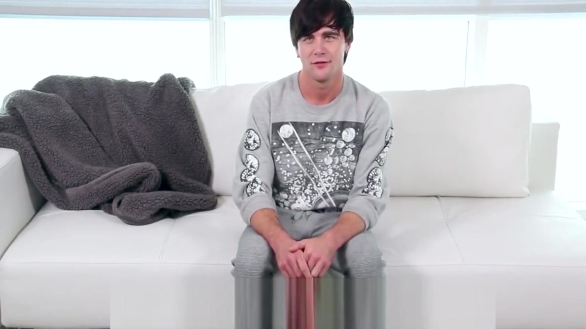 GayCastings Casting agent fuck with emo Koda Gold