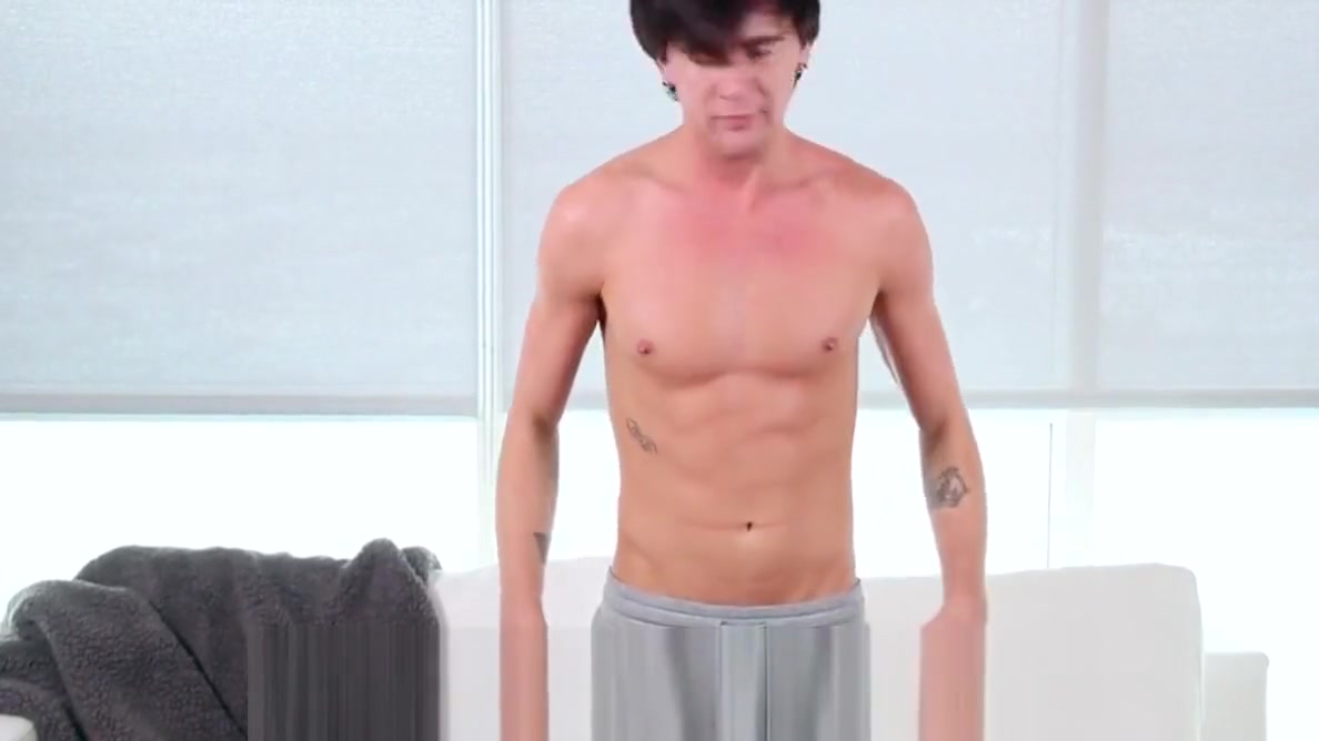 GayCastings Casting agent fuck with emo Koda Gold