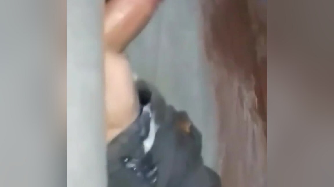 Real Stranger glory hole with Cum shot