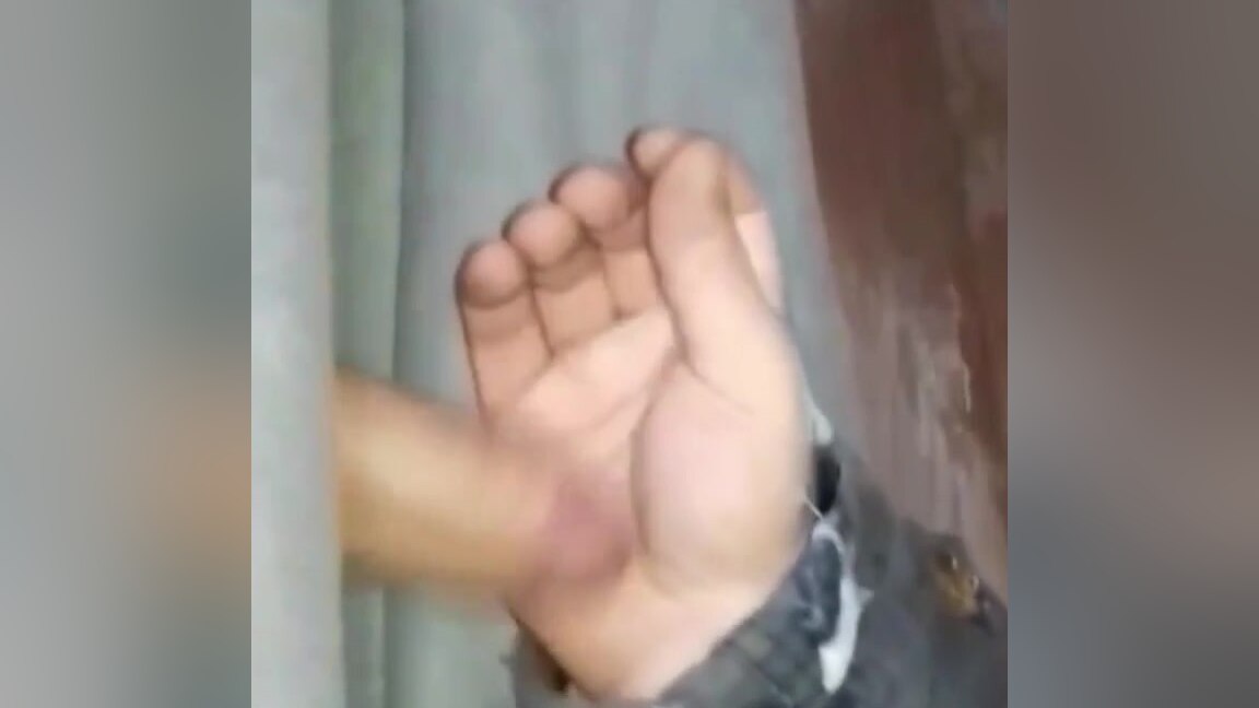 Real Stranger glory hole with Cum shot