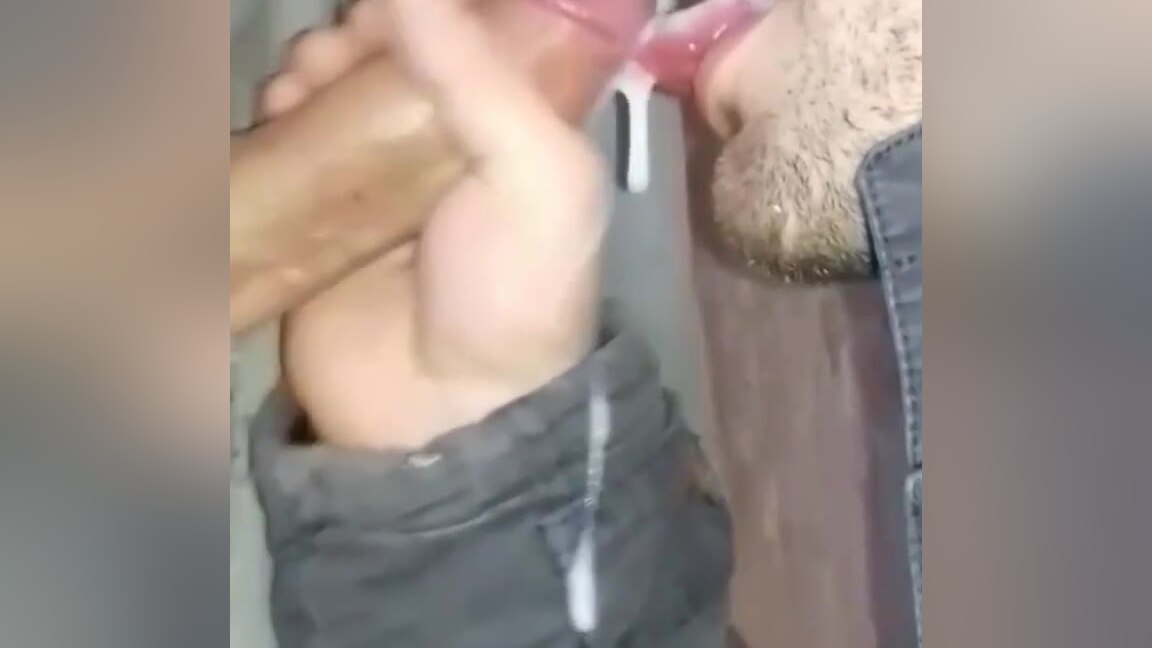 Real Stranger glory hole with Cum shot