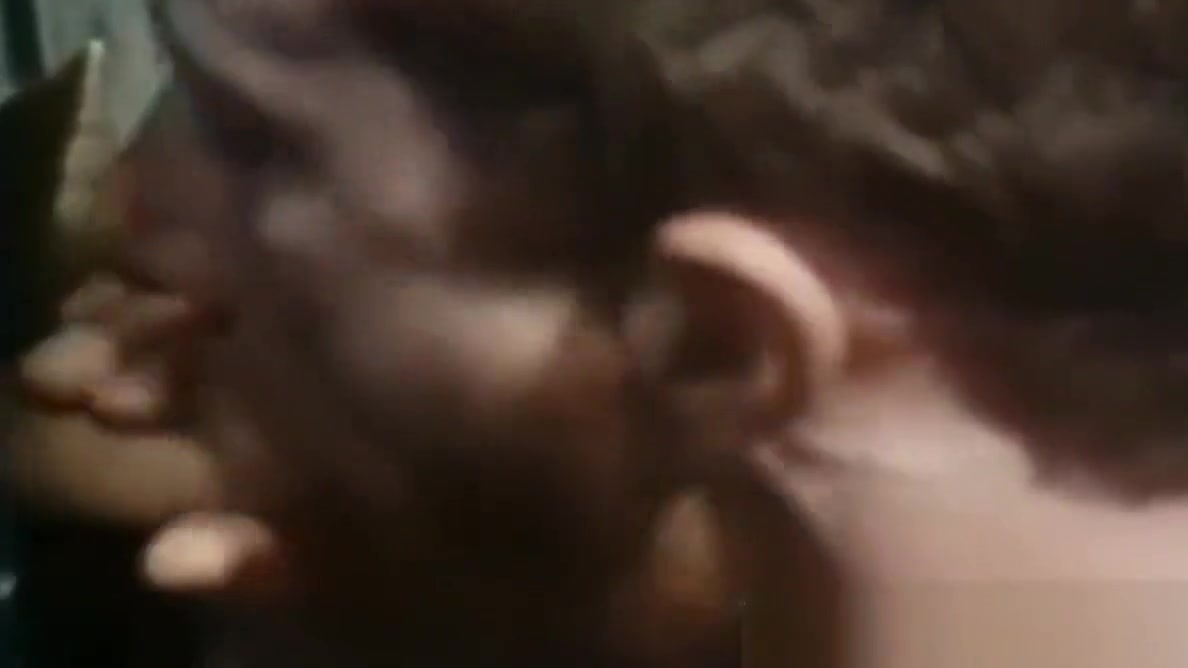 Retro glory hole cock sucking activities with muscular gays