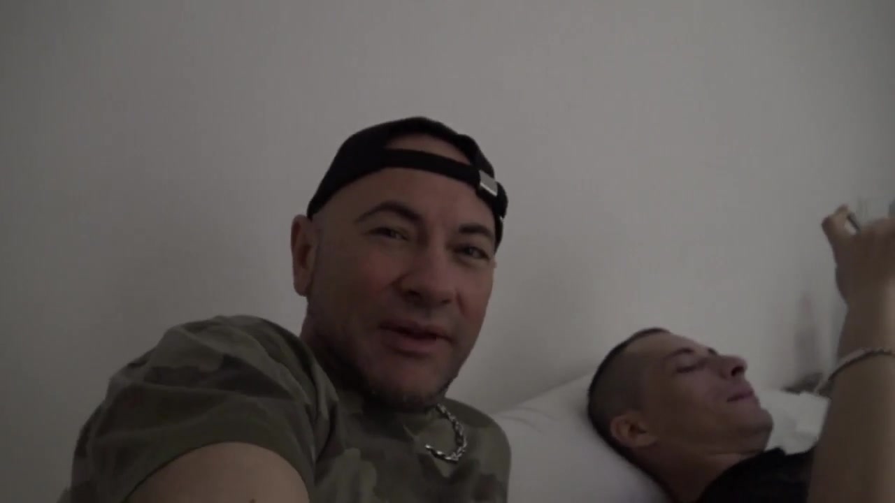 The straight Miquel Duque fucked by Yago Sinner - CrunchBoy