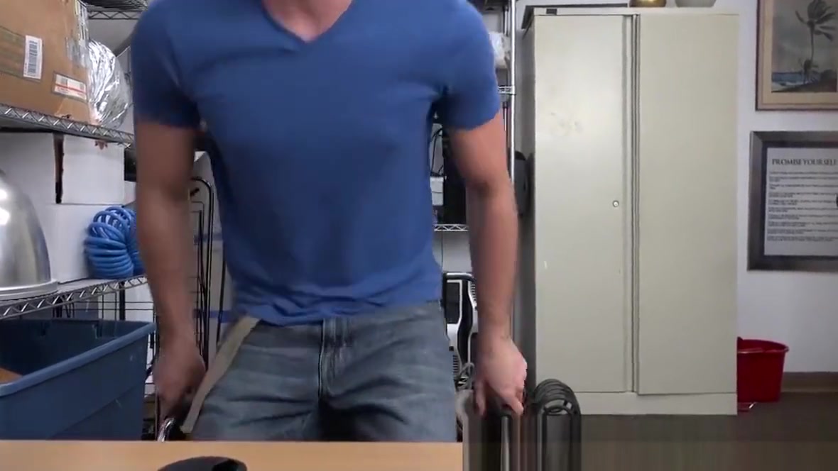 Skinny white homo drilled by BBC for some cash in POV