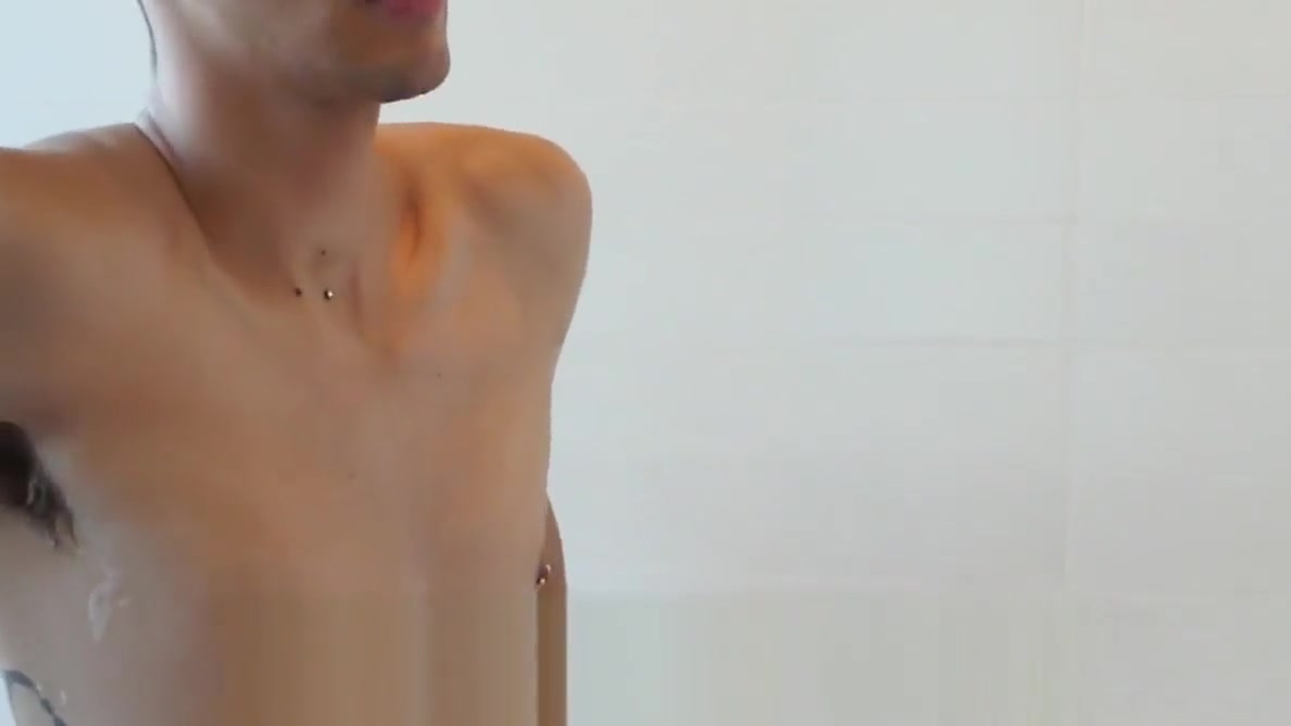 ShowerBait Str8 guy shower fucked by gay friend