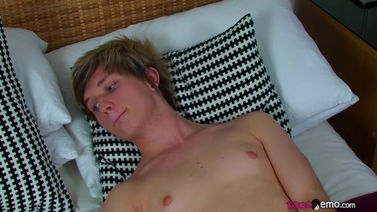 Emo Twink Jaymie Loves A Big Dildo In His Hole - Jaymie Brooks 2