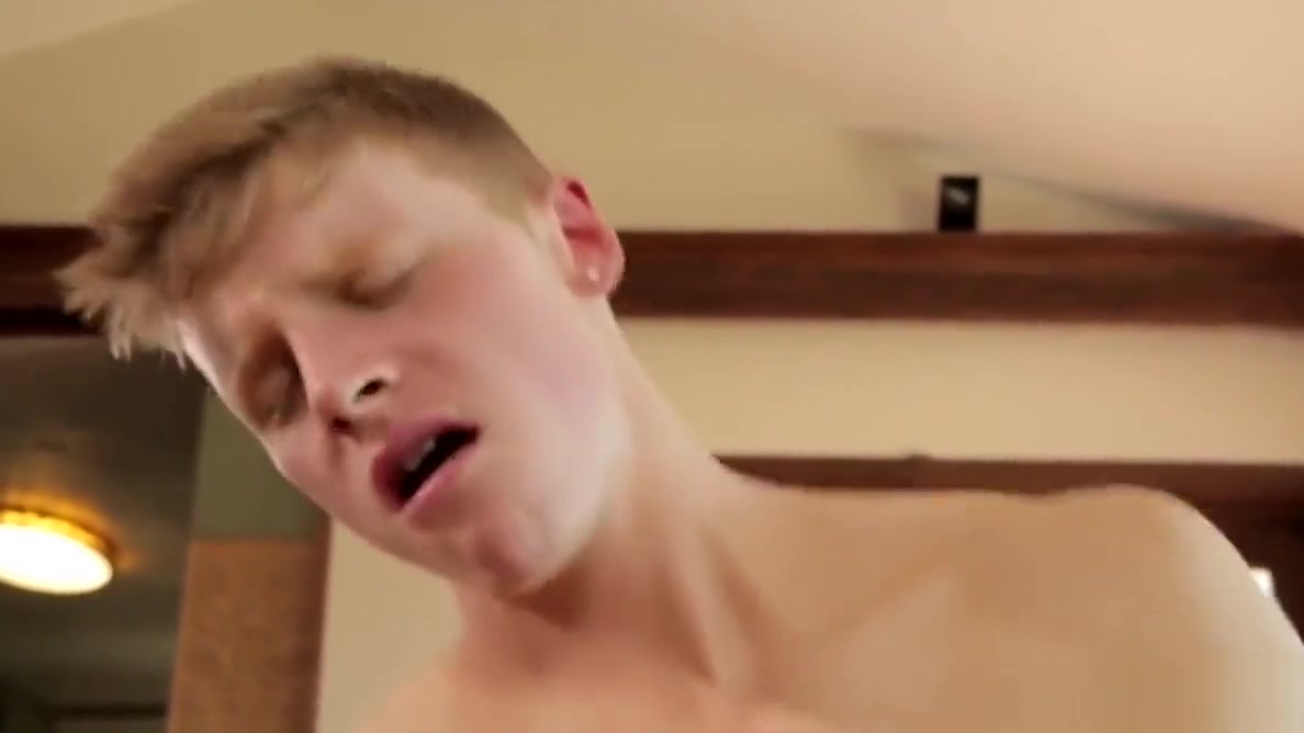 Casting Cute Young College Boy Who Likes Rough Anal