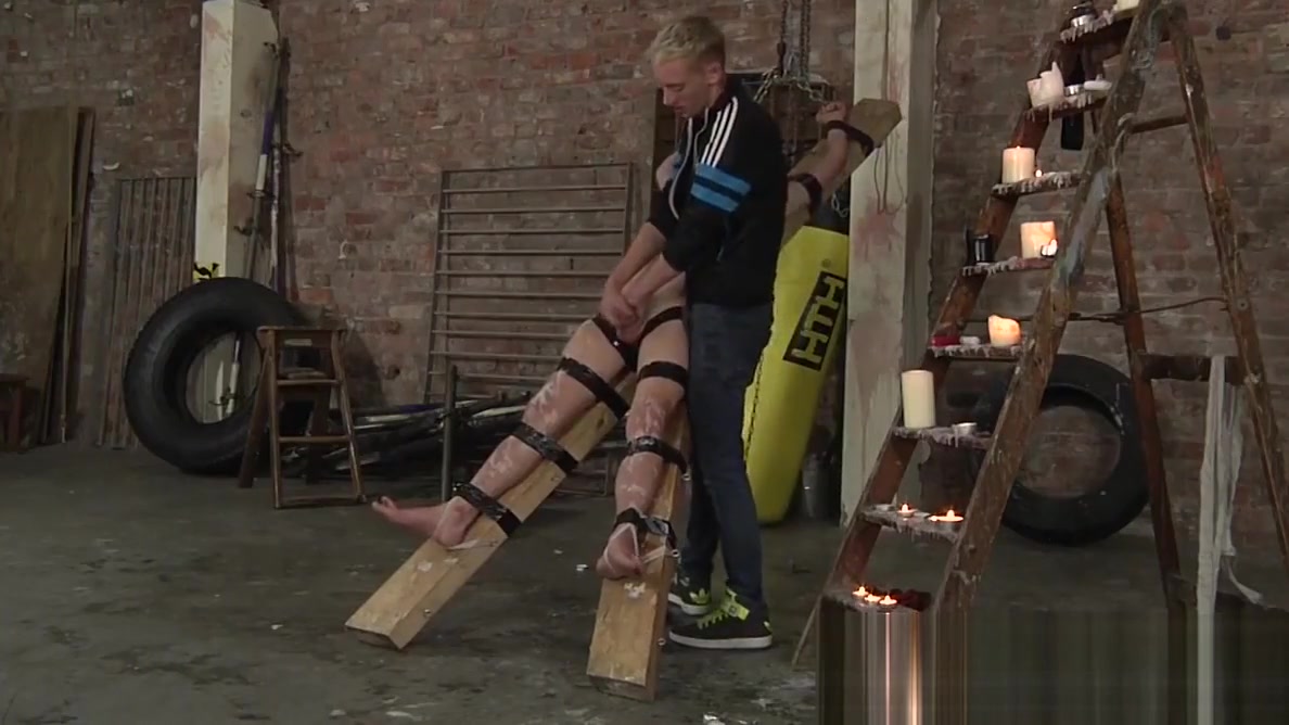 Kinky young gay submits to bondage loving maledom