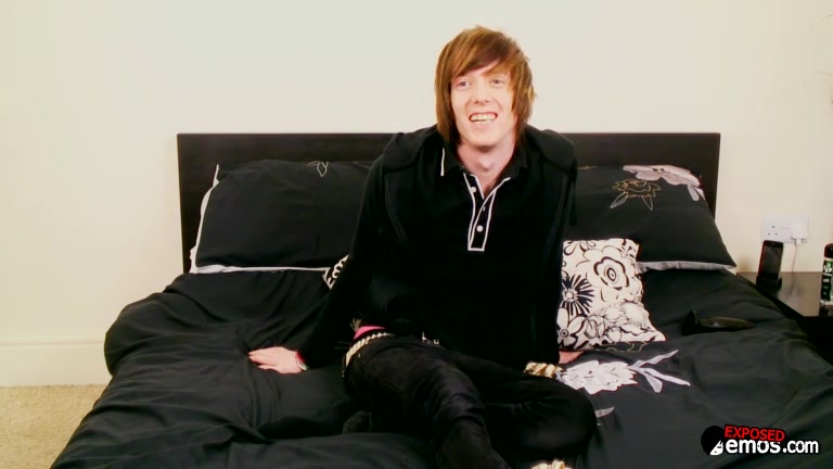 Sean Loves A Little Anal Play In His Wank - Sean Taylor Jerks Off