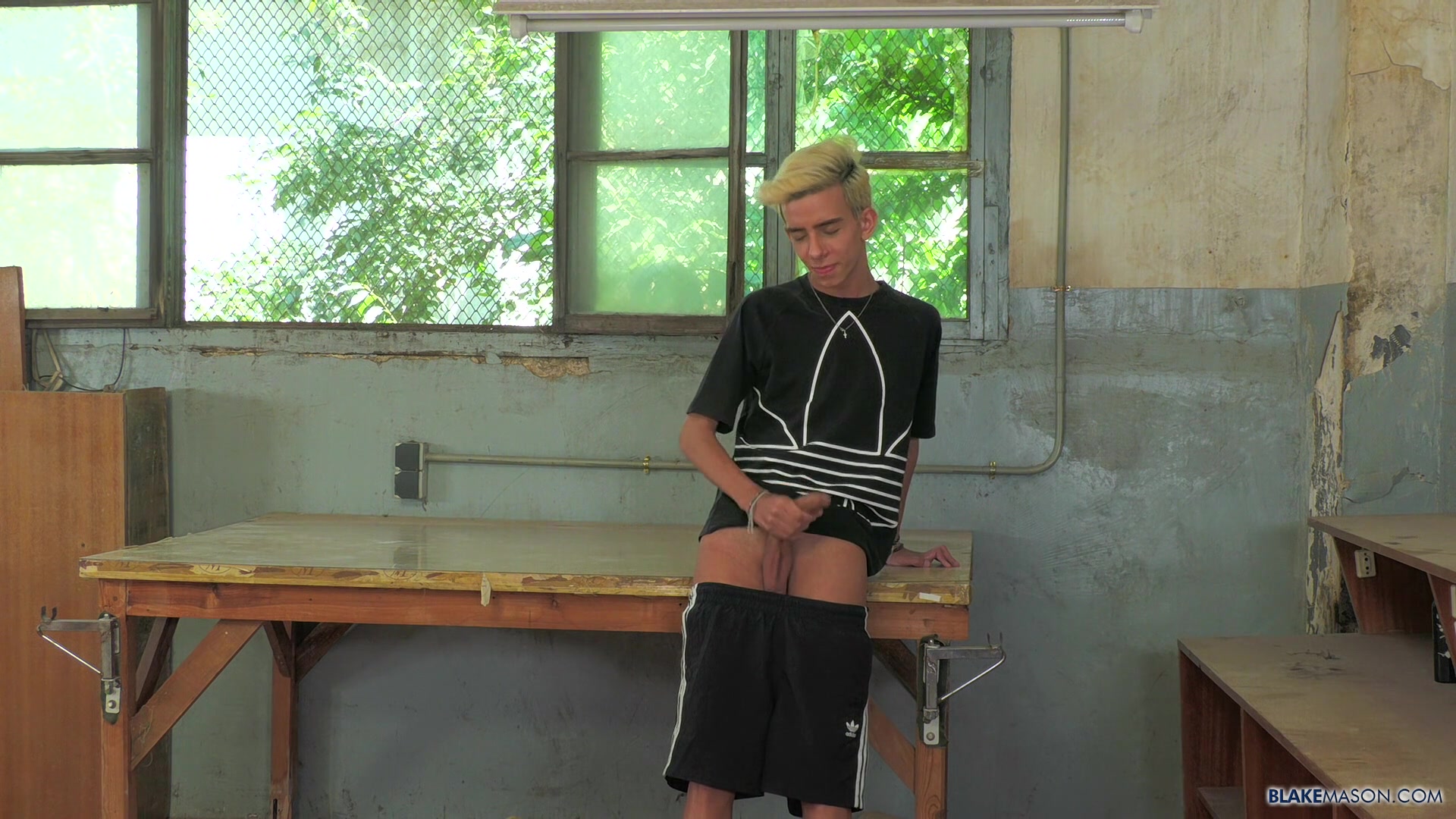 Fucking The Wanker Raw! - Ricky Vilela & Xavier Sibley