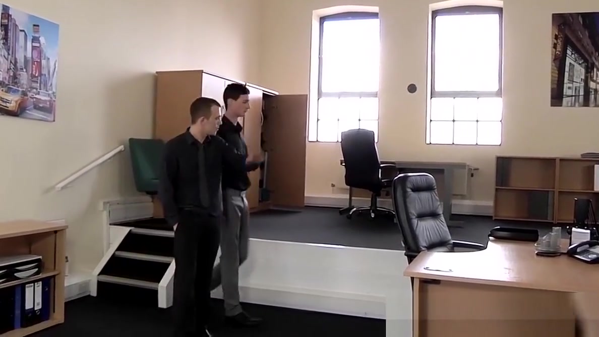 Office twinkie lusts for hardcore smashing and a big load
