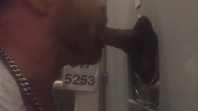 Stud Gives Head Service to Black Dick Traveler at Gloryholes in Philly