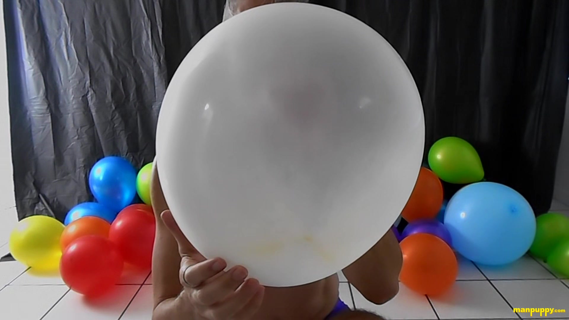 Balloon play with horny gay DILF Richard Lennox