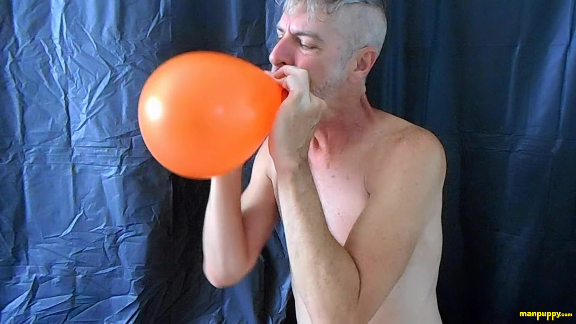 Balloon play with horny gay DILF Richard Lennox