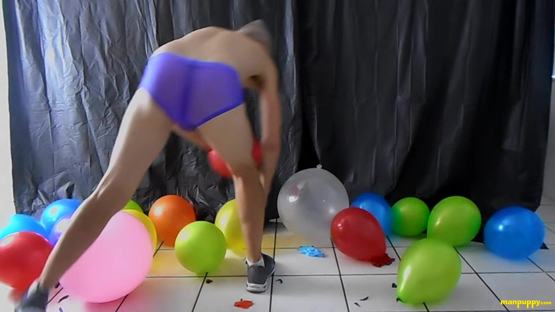 Balloon play with horny gay DILF Richard Lennox