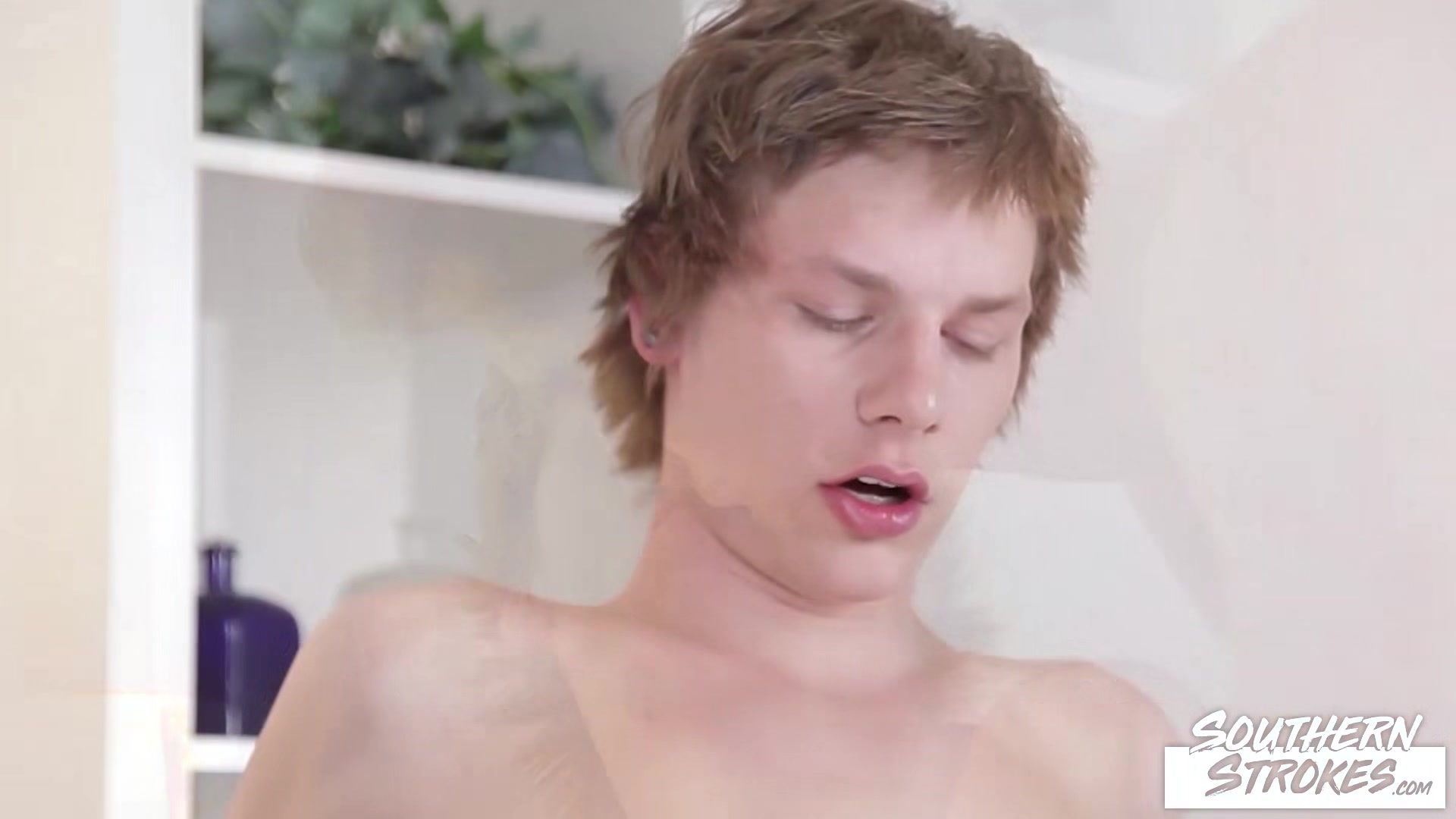 SOUTHERNSTROKES Twinks Ryan Olson And Sascha Levi Raw Breed