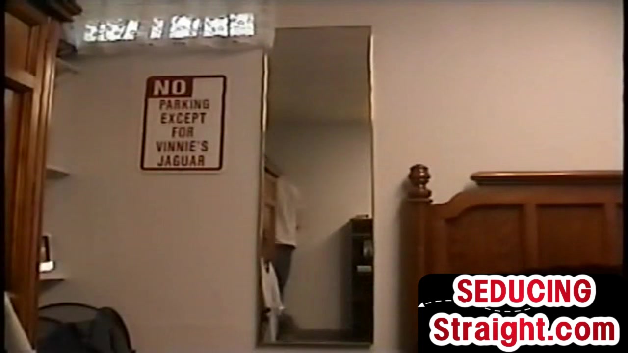 Hung muscular straighty sucked and jerked off by DILF