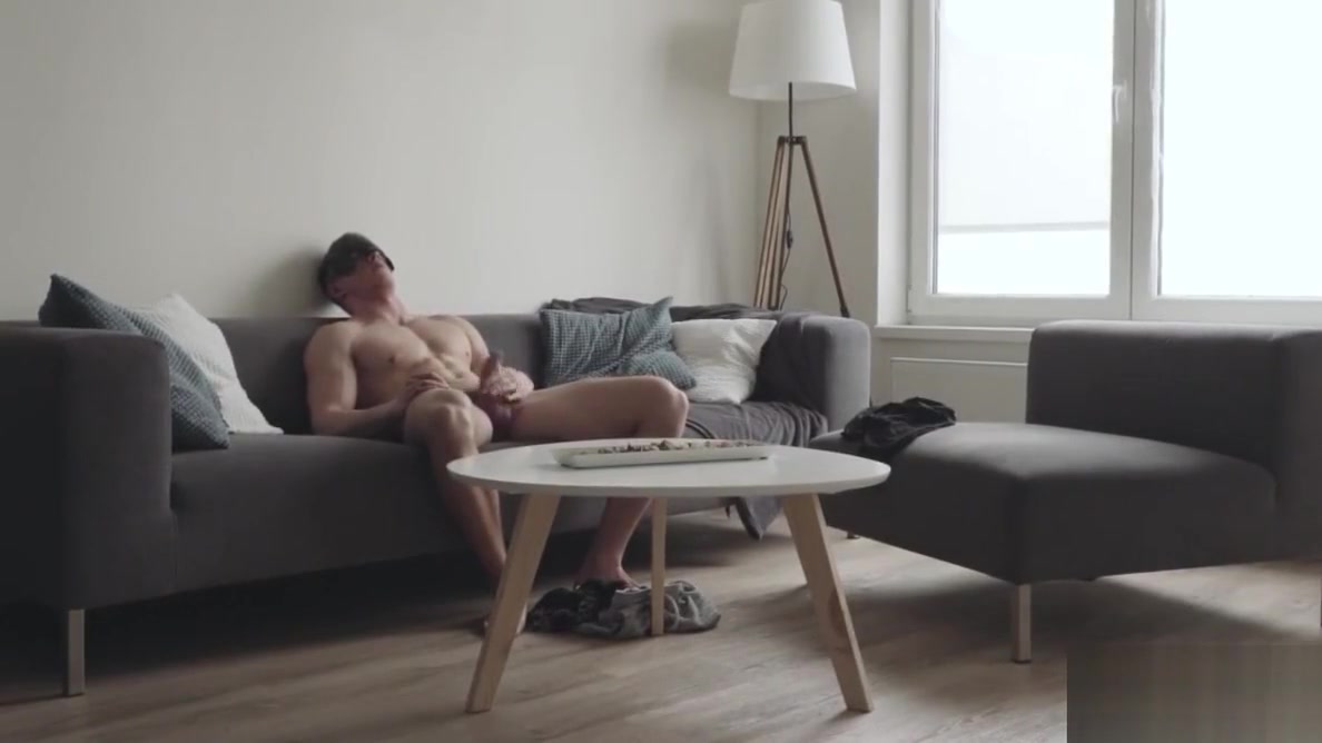 Maskurbate Straight Muscle Hunk Masturbates Thinking Of You