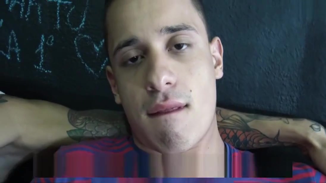 LatinLeche - Two Hot Hunks Jizz On A Straight Guy