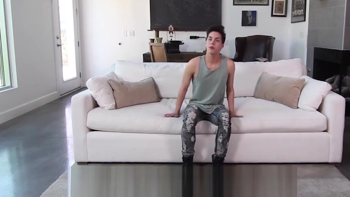 GayCastings Newcomer swallows casting agent