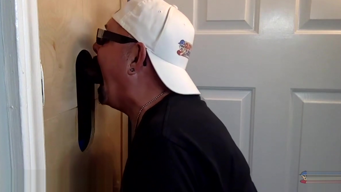 Chocolate Cock Serviced At The Gloryhole