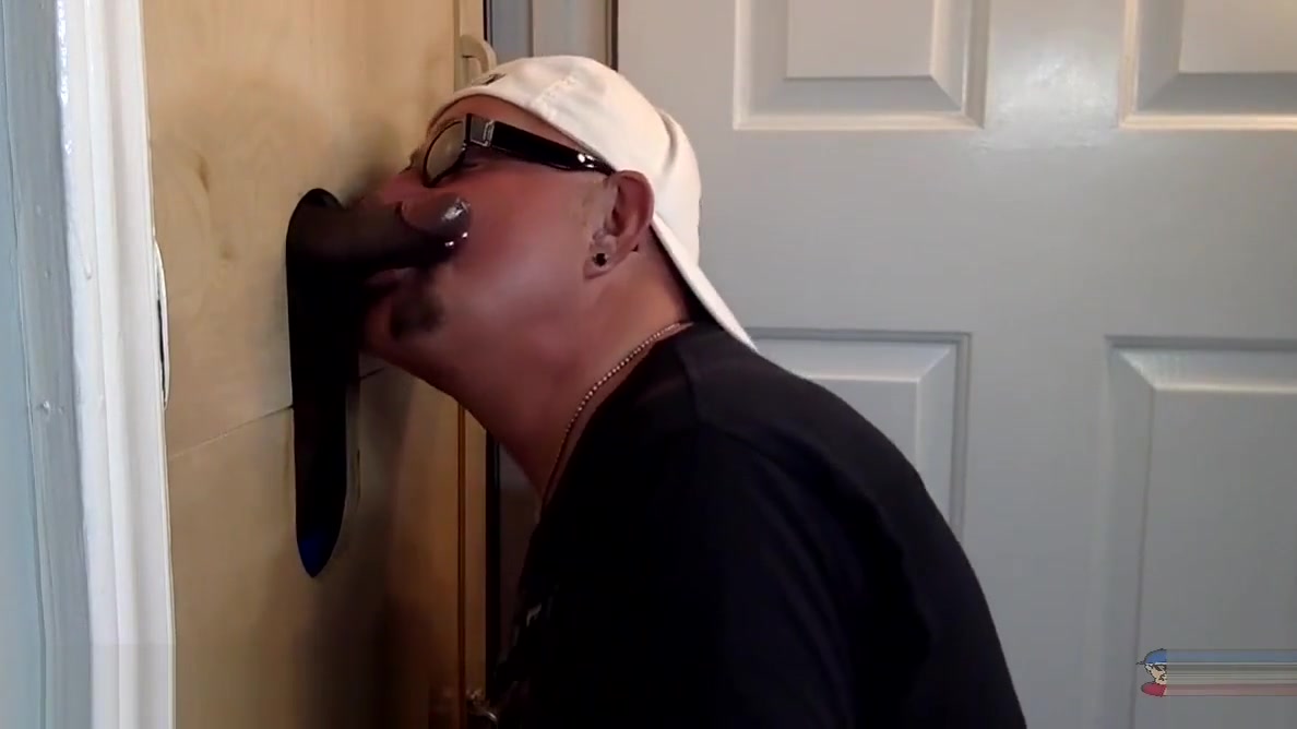 Chocolate Cock Serviced At The Gloryhole