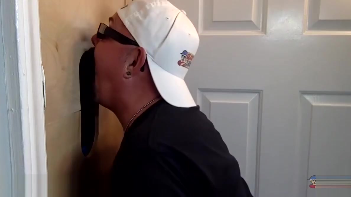 Chocolate Cock Serviced At The Gloryhole