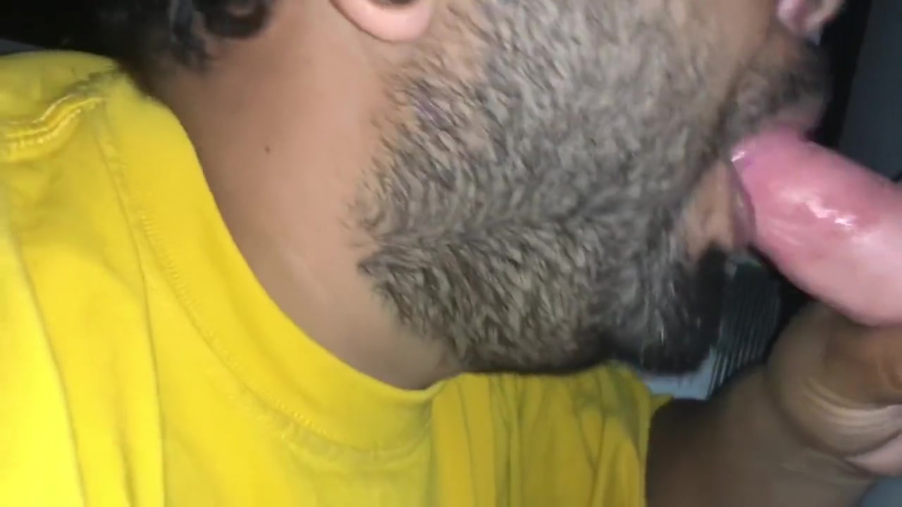 Sucking a nice big white dick at a Gloryhole
