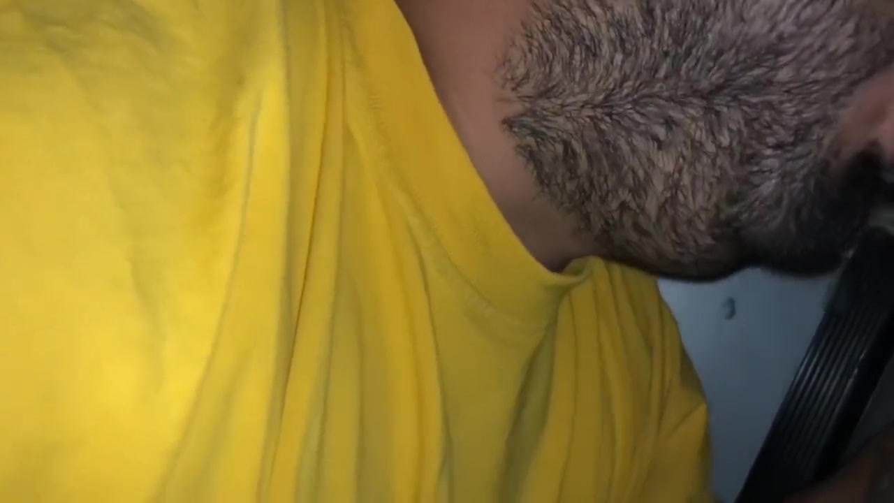 Sucking a nice big white dick at a Gloryhole