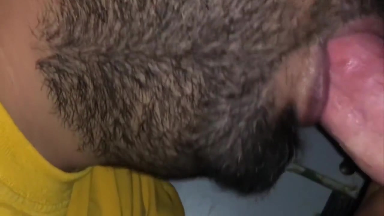 Sucking a nice big white dick at a Gloryhole