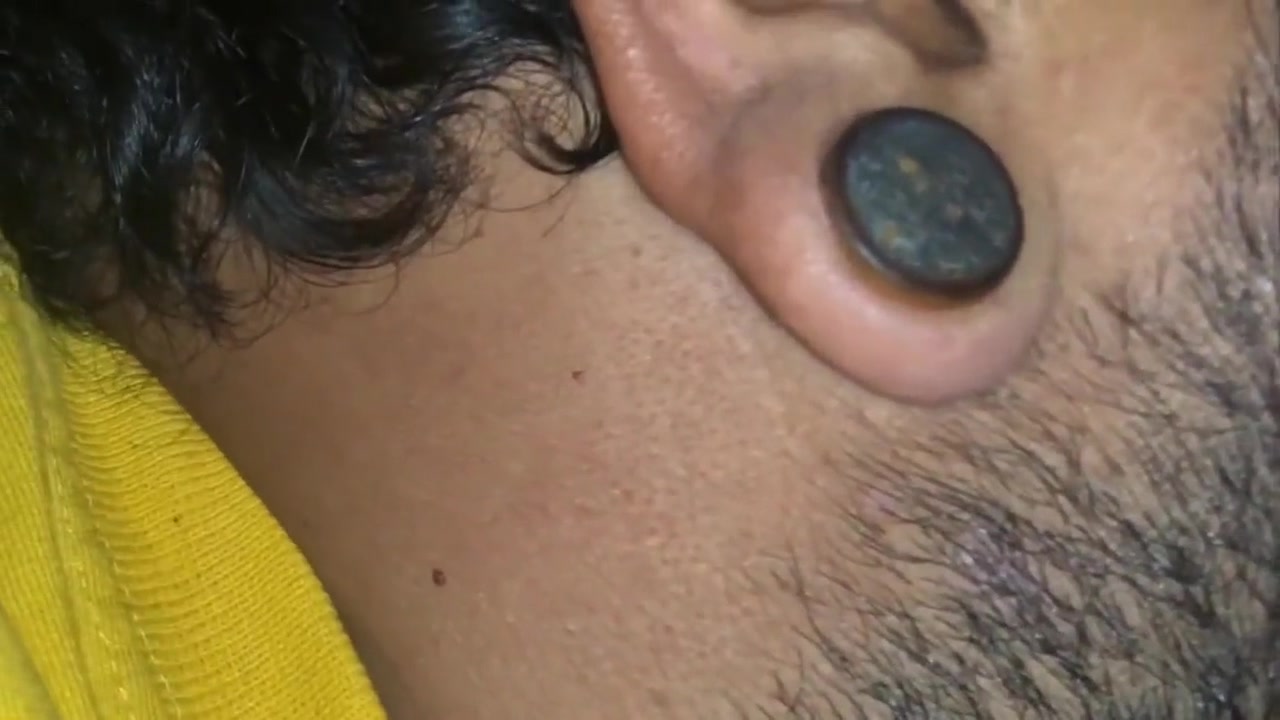 Sucking a nice big white dick at a Gloryhole