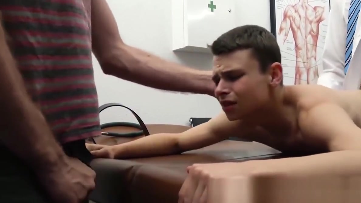 Big cocked doctor barebacking and creaming twinks asshole