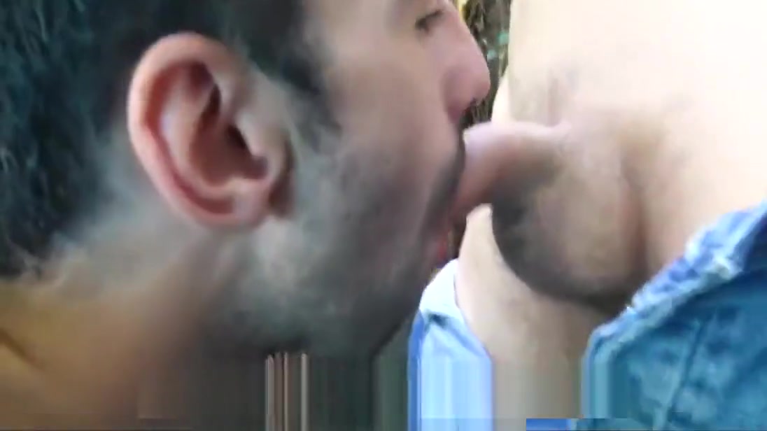 LatinLeche - Two hotel strangers agree to fuck on cam for ca