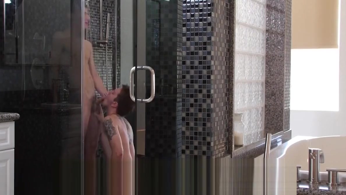 ShowerBait Shower fuck with Timothy Drake & Aiden Ward