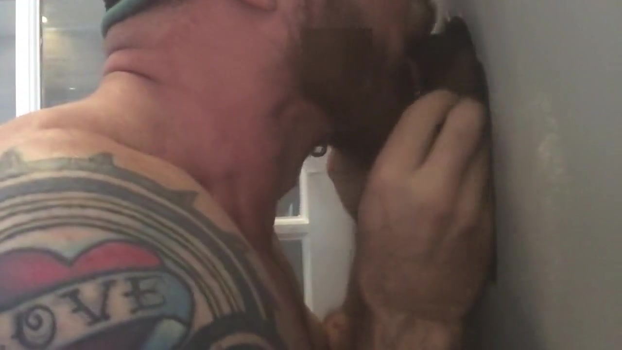 Young Black College Stud Tries Philadelphia Glory Hole