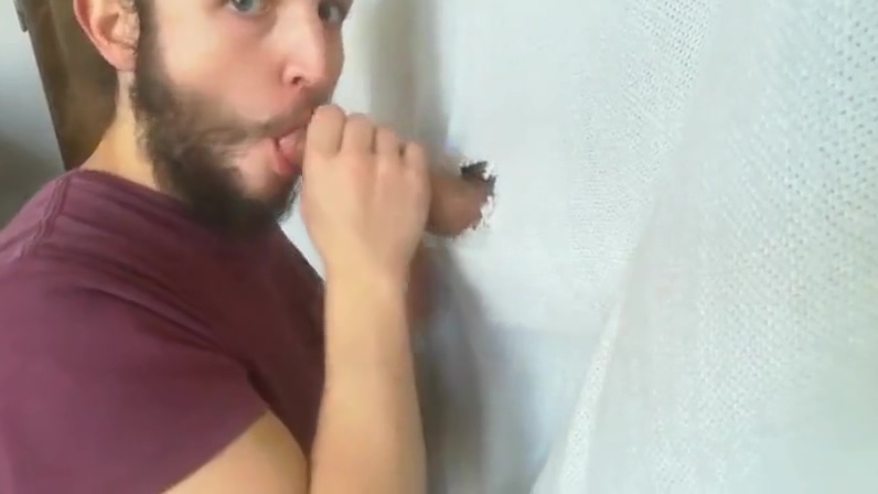 Gay Blowjob Through Gloryhole