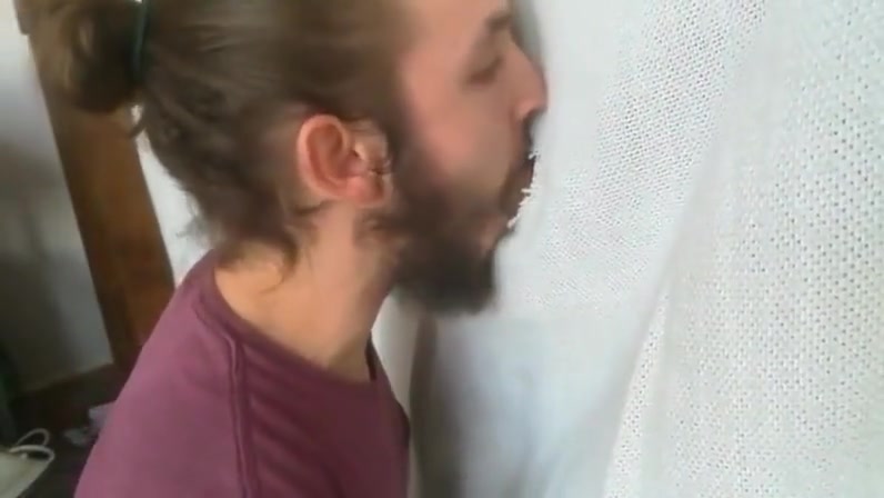 Gay Blowjob Through Gloryhole