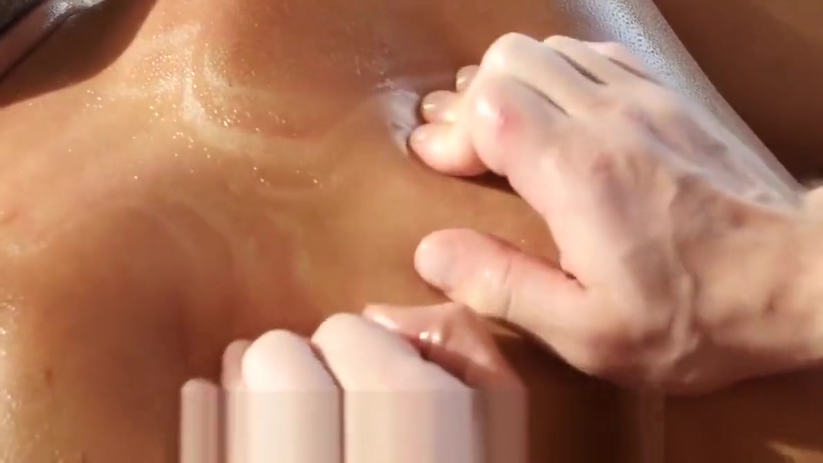 GayRoom Big dick oiled massage dick down