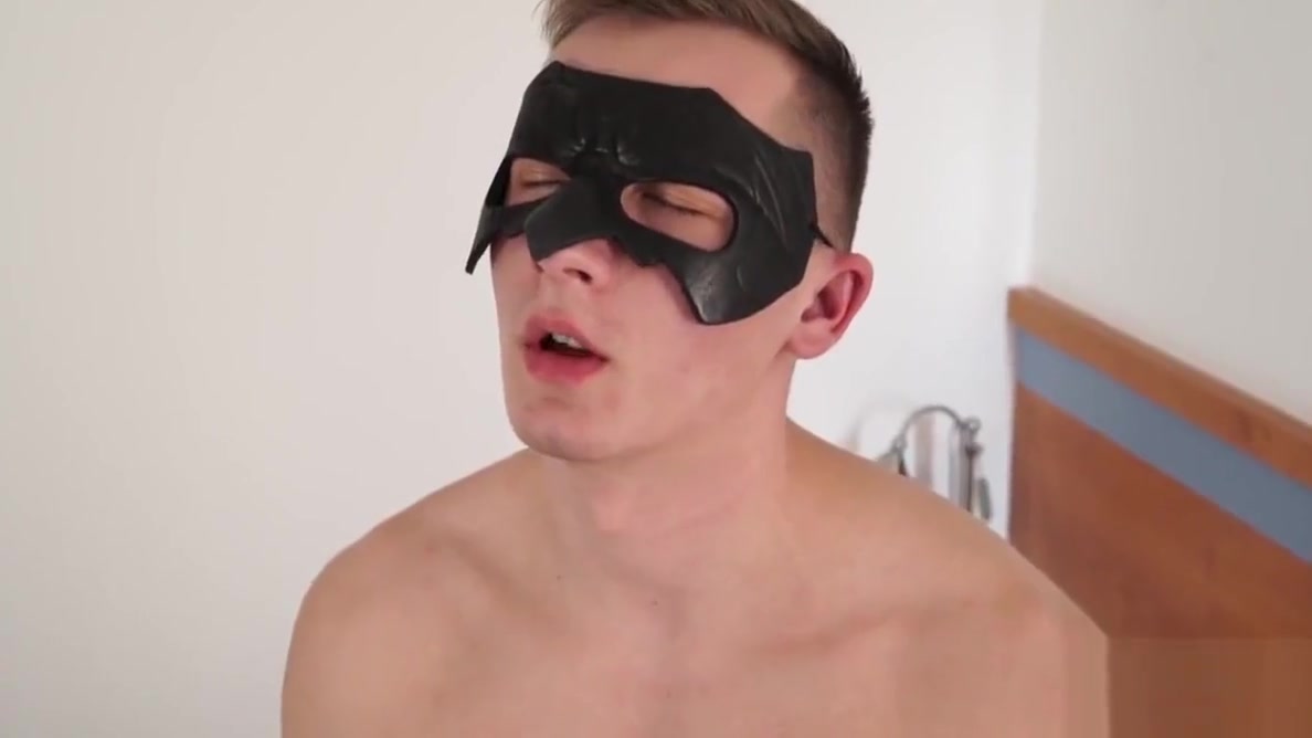 Maskurbate Straight Euro Boy Jerks Big Uncut Cock 4 Tourist