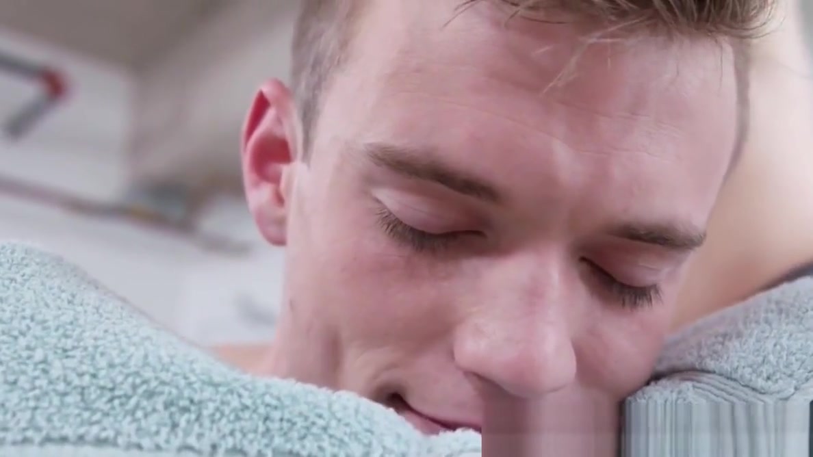 Kinky masseur Zak Bishop breeding with inked twink