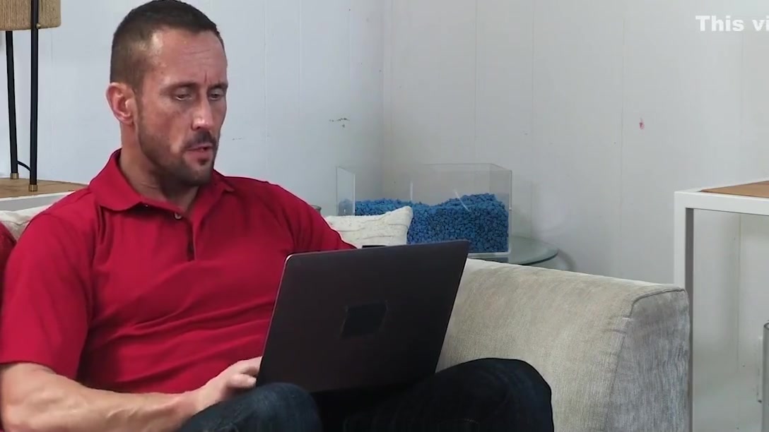 FamilyDick - Muscle stepdad seduced for allowance money