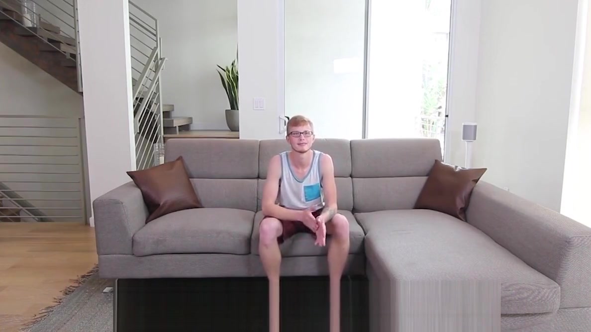 GayCastings Casting agent fucks naive newcomer