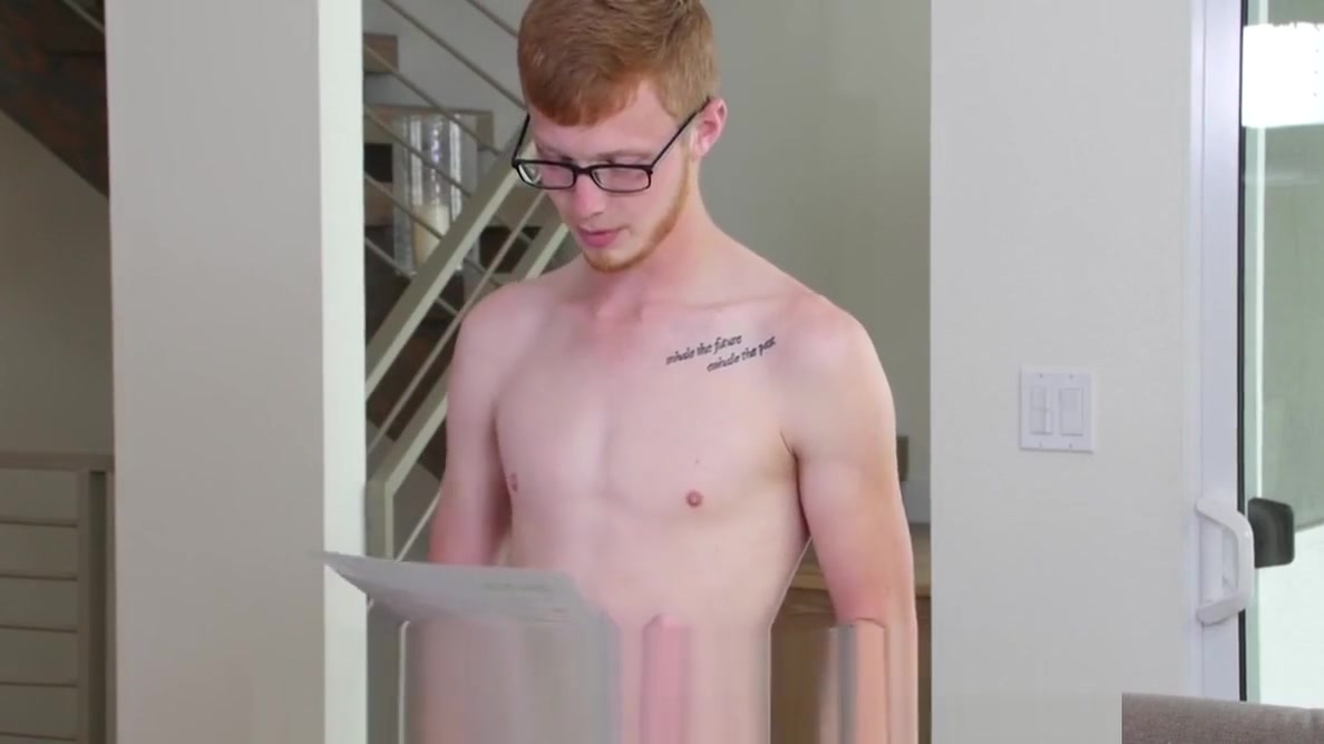 GayCastings Casting agent fucks naive newcomer