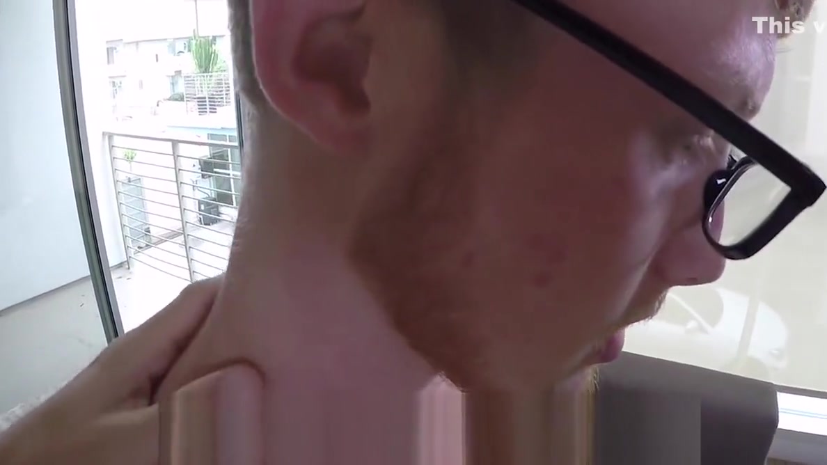 GayCastings Casting agent fucks naive newcomer