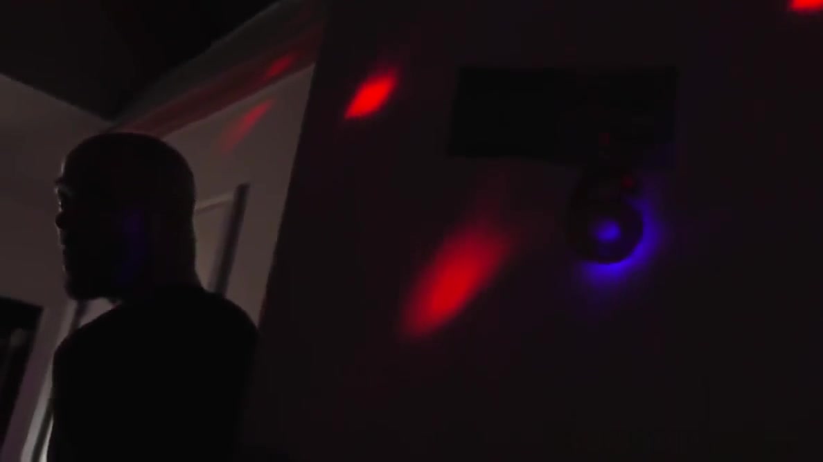 Whiteboi takes a huge black cock at a gloryhole