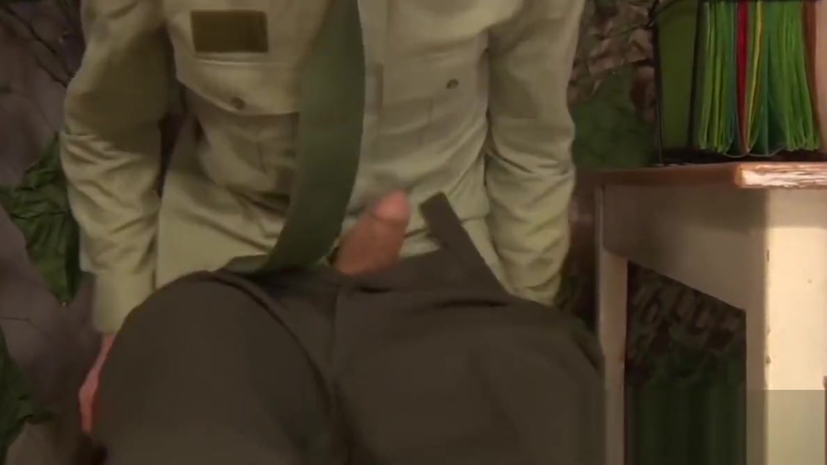 Army dude ass fucks a twink and makes him spray big load