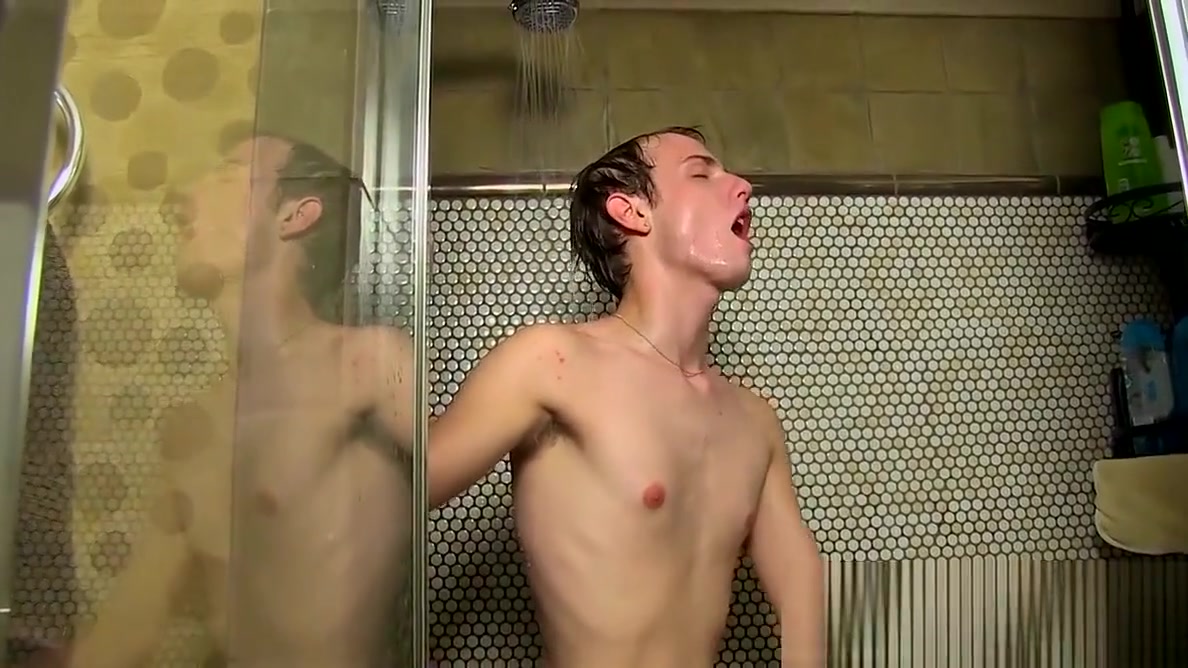 Homo Evan James rimming before raw shower banging