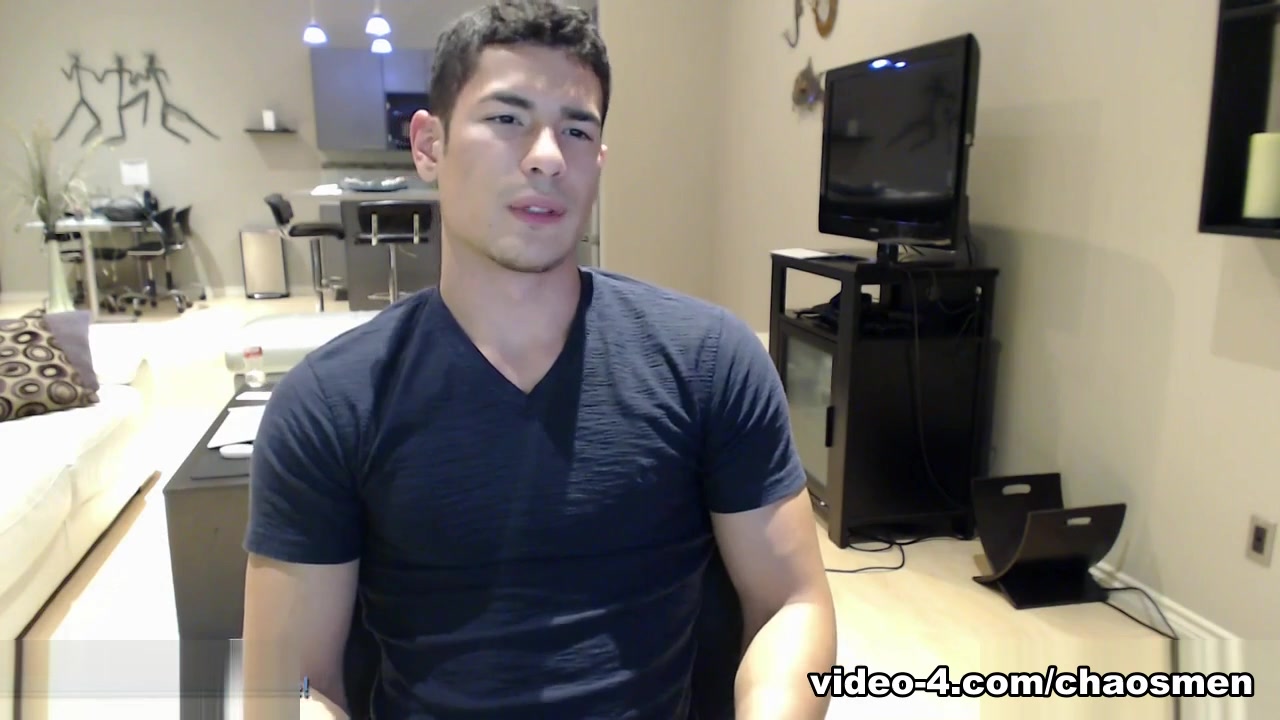 Troi Live! 08-12-15